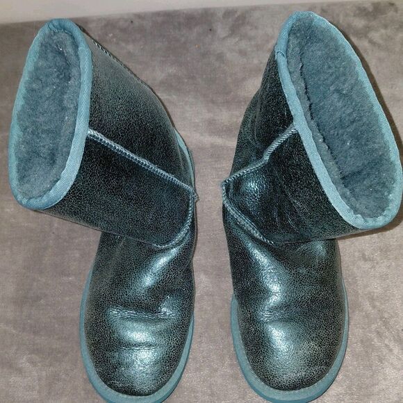 UGG Australia Short Sheepskin Boots Womens US 8 Green Metallic Pewter Sparkle - Picture 2 of 14